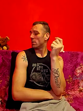 Aian09 online show from 02.04.25