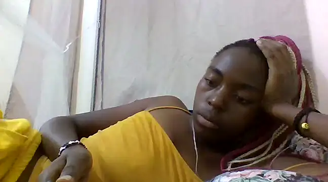 Snapshot of Ebony_maffin chatting on 12.13.24 Ebony maffin online show from 12.13.24