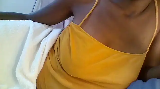 Snapshot of Ebony_maffin chatting on 02.10.25 Ebony maffin online show from 02.10.25