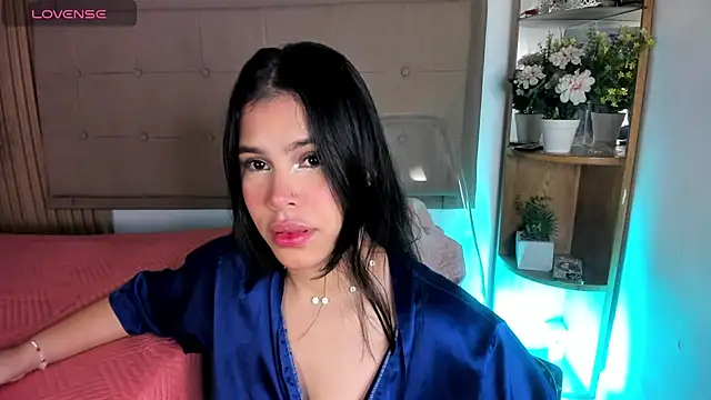 Natasha  Sccott online show from 01.27.25