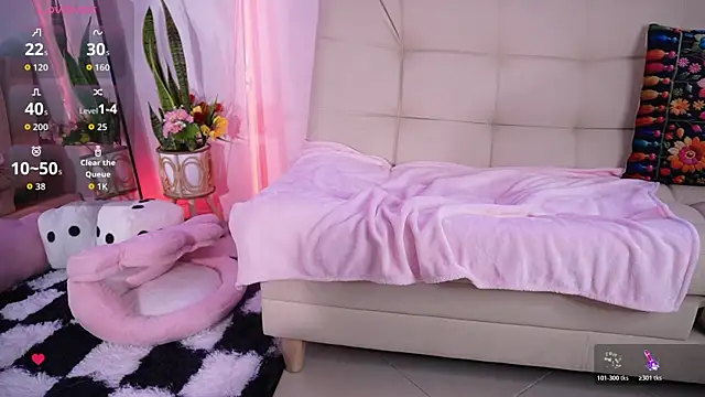 Natasha  Sccott online show from 11.19.25