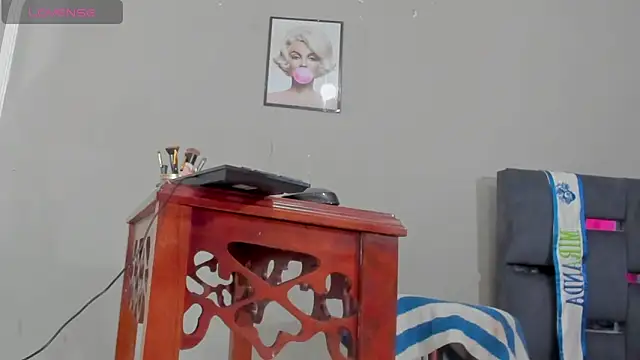 Jimena Grey online show from 06.04.26