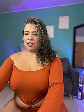 Snapshot of miss_grace_01 chatting on 05.19.26 miss grace 01 online show from 05.19.26
