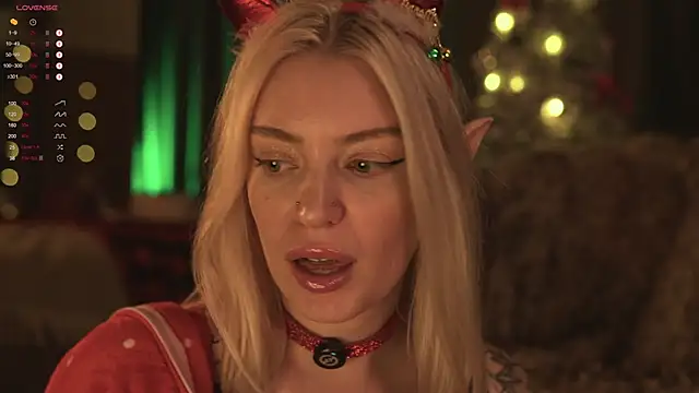 LinaKinky online show from 12.25.24