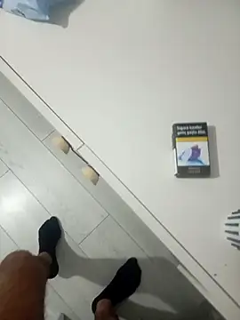 Kurtsikicixh online show from 10.15.25