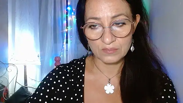 KeisyNeonX online show from 10.03.25