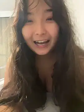 Snapshot of cutie_mio chatting on 12.16.24 cutie mio online show from 12.16.24