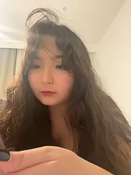 Snapshot of cutie_mio chatting on 01.19.25 cutie mio online show from 01.19.25