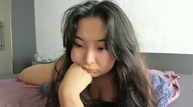 Snapshot of cutie_mio chatting on 03.08.25 cutie mio online show from 03.08.25