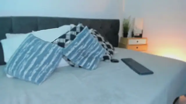 Snapshot of Grace_Duppon chatting on 02.19.25 Grace Duppon online show from 02.19.25