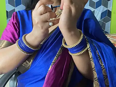 Snapshot of Aishwarya_101_ chatting on 02.19.25 Aishwarya 101 online show from 02.19.25