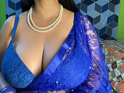 Snapshot of Aishwarya_101_ chatting on 02.25.25 Aishwarya 101 online show from 02.25.25