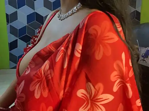 Snapshot of Aishwarya_101_ chatting on 03.11.25 Aishwarya 101 online show from 03.11.25