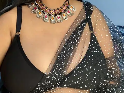 Snapshot of Aishwarya_101_ chatting on 10.03.25 Aishwarya 101 online show from 10.03.25