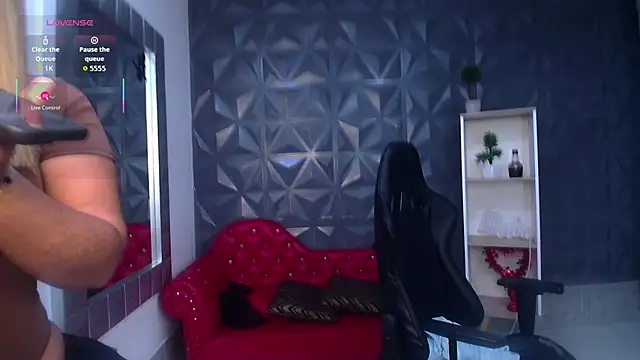 Cristal War online show from 12.22.25