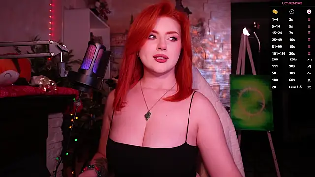 Snapshot of Chriss_Fox chatting on 01.30.25 Chriss Fox online show from 01.30.25