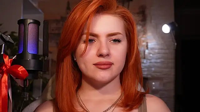 Snapshot of Chriss_Fox chatting on 02.19.25 Chriss Fox online show from 02.19.25