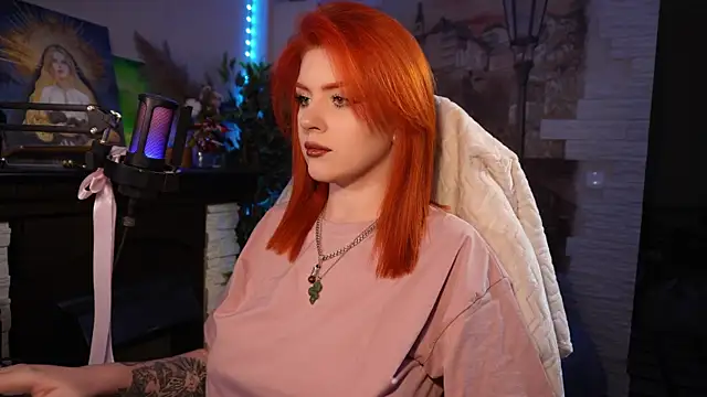 Snapshot of Chriss_Fox chatting on 03.07.25 Chriss Fox online show from 03.07.25