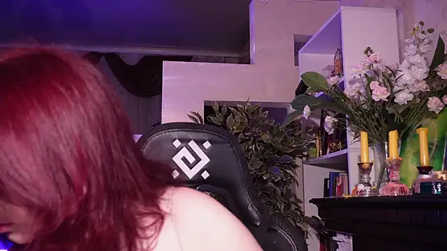 Snapshot of Chriss_Fox chatting on 11.12.25 Chriss Fox online show from 11.12.25