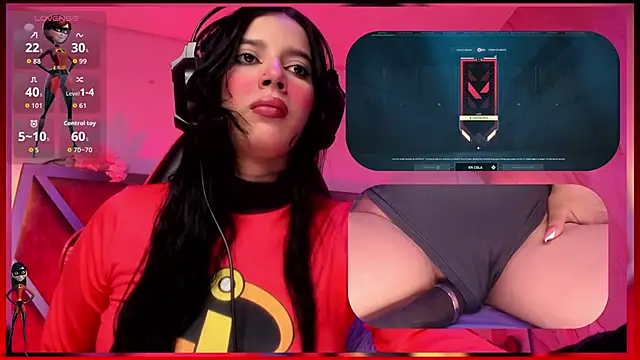 Snapshot of SweetieCloe_ chatting on 10.19.25 SweetieCloe online show from 10.19.25