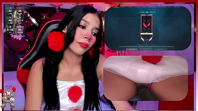 Snapshot of SweetieCloe_ chatting on 10.24.25 SweetieCloe online show from 10.24.25