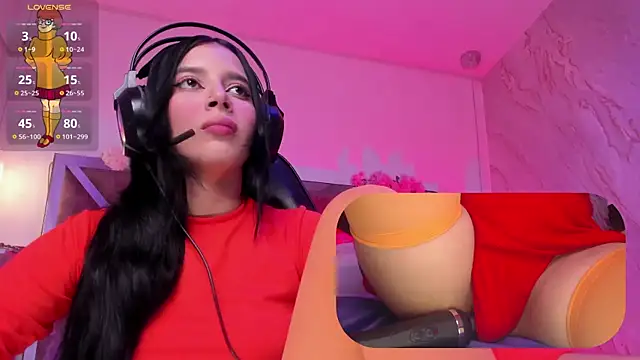 Snapshot of SweetieCloe_ chatting on 11.12.25 SweetieCloe online show from 11.12.25