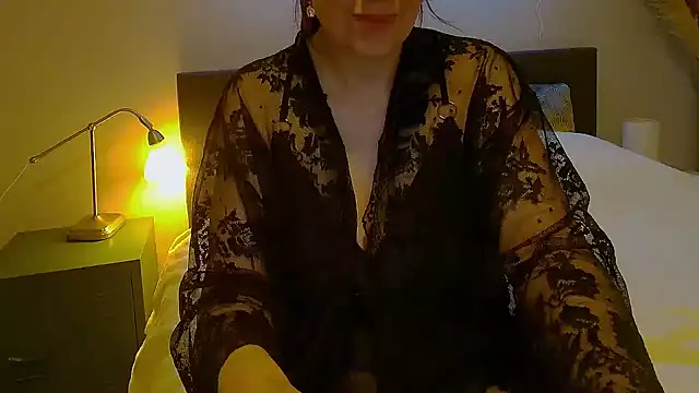 Ella Next Door online show from 12.23.24