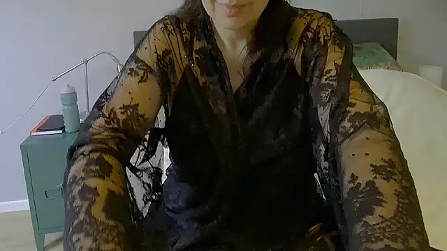 Ella Next Door online show from 12.31.24