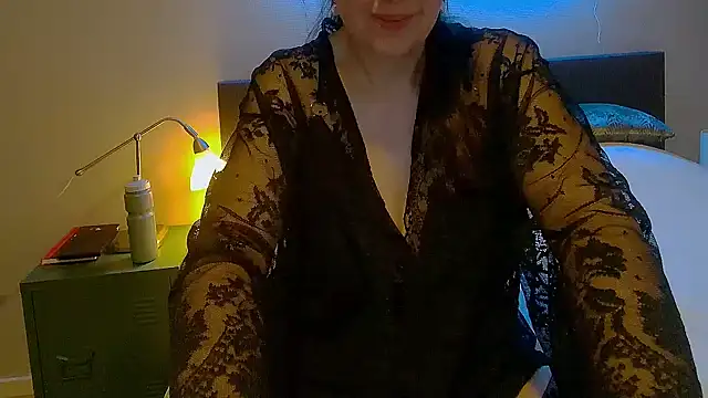 Ella Next Door online show from 01.09.25