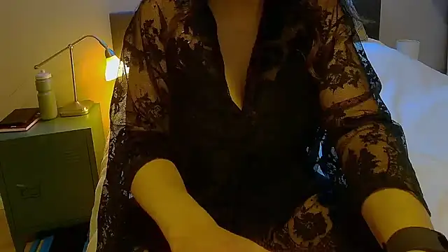 Ella Next Door online show from 01.15.25