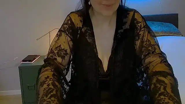 Ella Next Door online show from 01.16.25