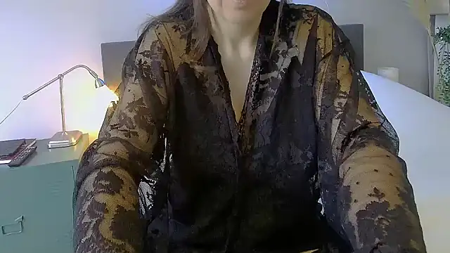 Ella Next Door online show from 01.17.25