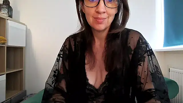 Ella Next Door online show from 07.12.26