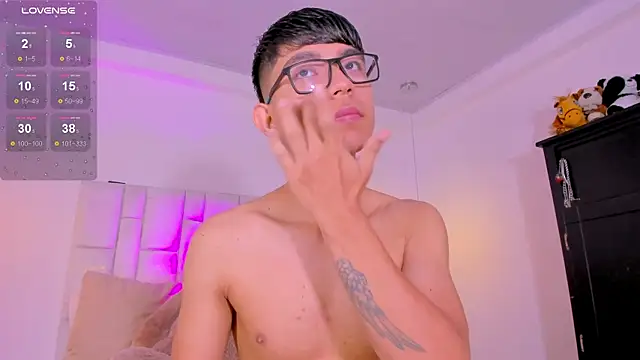 CodyTwink online show from 04.16.26