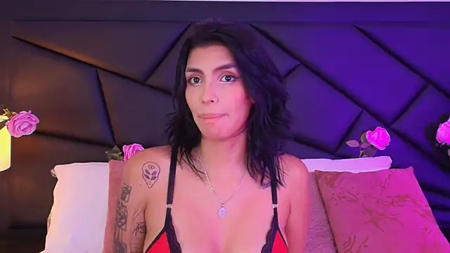 Snapshot of DeuxGold chatting on 09.25.25 DeuxGold online show from 09.25.25