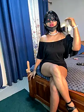 Snapshot of Cinderella-98 chatting on 10.10.25 Cinderella-98 online show from 10.10.25