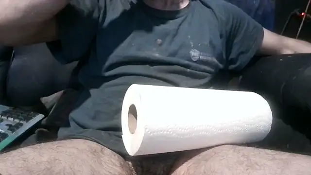 Snapshot of robeaulieu02 chatting on 12.19.24 robeaulieu02 online show from 12.19.24