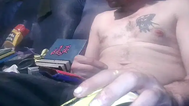 Snapshot of robeaulieu02 chatting on 02.26.25 robeaulieu02 online show from 02.26.25