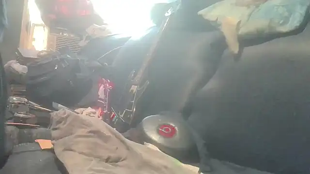 Snapshot of robeaulieu02 chatting on 10.08.25 robeaulieu02 online show from 10.08.25