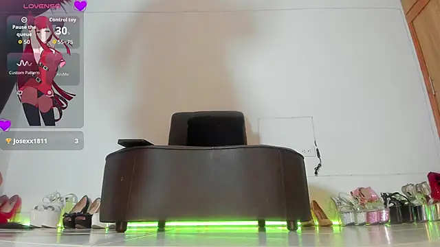 Snapshot of violetmontan chatting on 10.04.25 violetmontan online show from 10.04.25