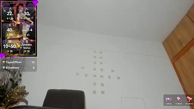 Snapshot of violetmontan chatting on 11.04.25 violetmontan online show from 11.04.25