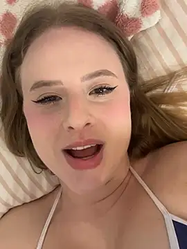 Snapshot of charmillebr chatting on 02.08.25 charmillebr online show from 02.08.25