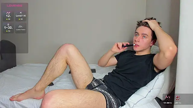 TaisonBrownX online show from 12.10.24