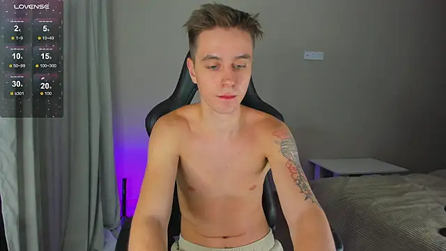 TaisonBrownX online show from 02.13.25