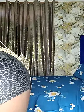 Snapshot of Tushy_baiby2000 chatting on 02.04.25 Tushy baiby2000 online show from 02.04.25