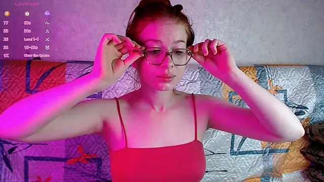 Snapshot of KatalinaAmore chatting on 11.15.25 KatalinaAmore online show from 11.15.25