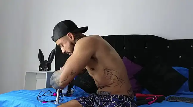 Snapshot of john_cartter1 chatting on 02.12.25 john cartter1 online show from 02.12.25