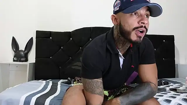 Snapshot of john_cartter1 chatting on 02.19.25 john cartter1 online show from 02.19.25