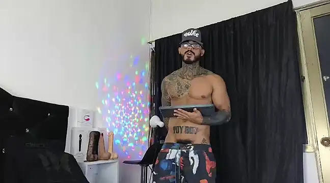 Snapshot of john_cartter1 chatting on 02.24.25 john cartter1 online show from 02.24.25