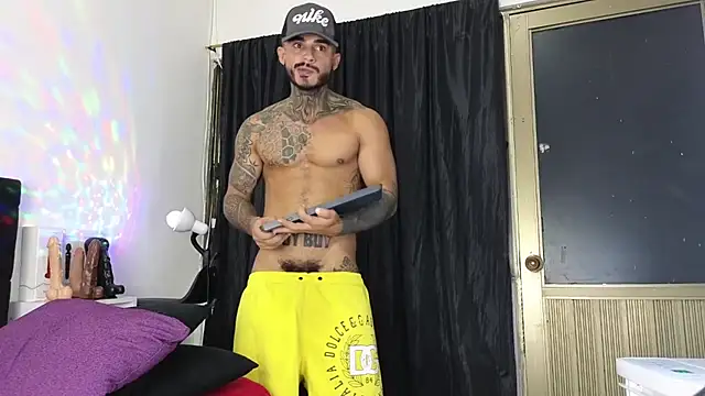 Snapshot of john_cartter1 chatting on 03.05.25 john cartter1 online show from 03.05.25